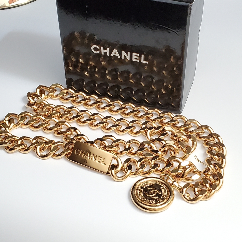 AUTH CHANEL VINTAGE CC MEDALLION CHAIN BELT - Picture 2 of 14